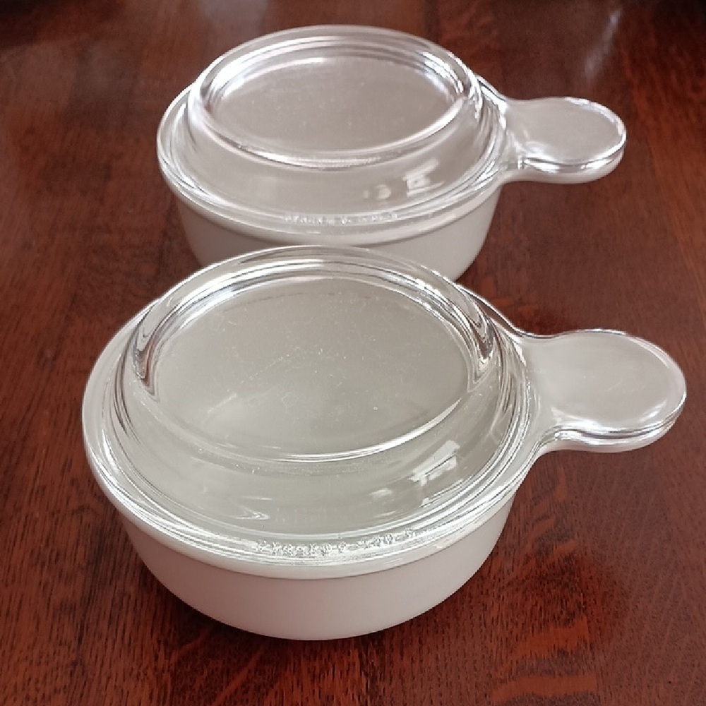 Corningware Ceramic "Grab It" Bowls with Glass Lids  (b570)